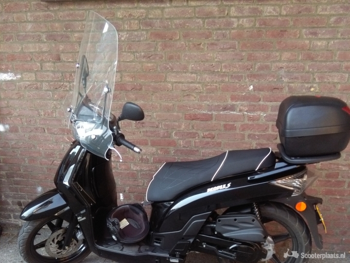 Kymco People S zwart